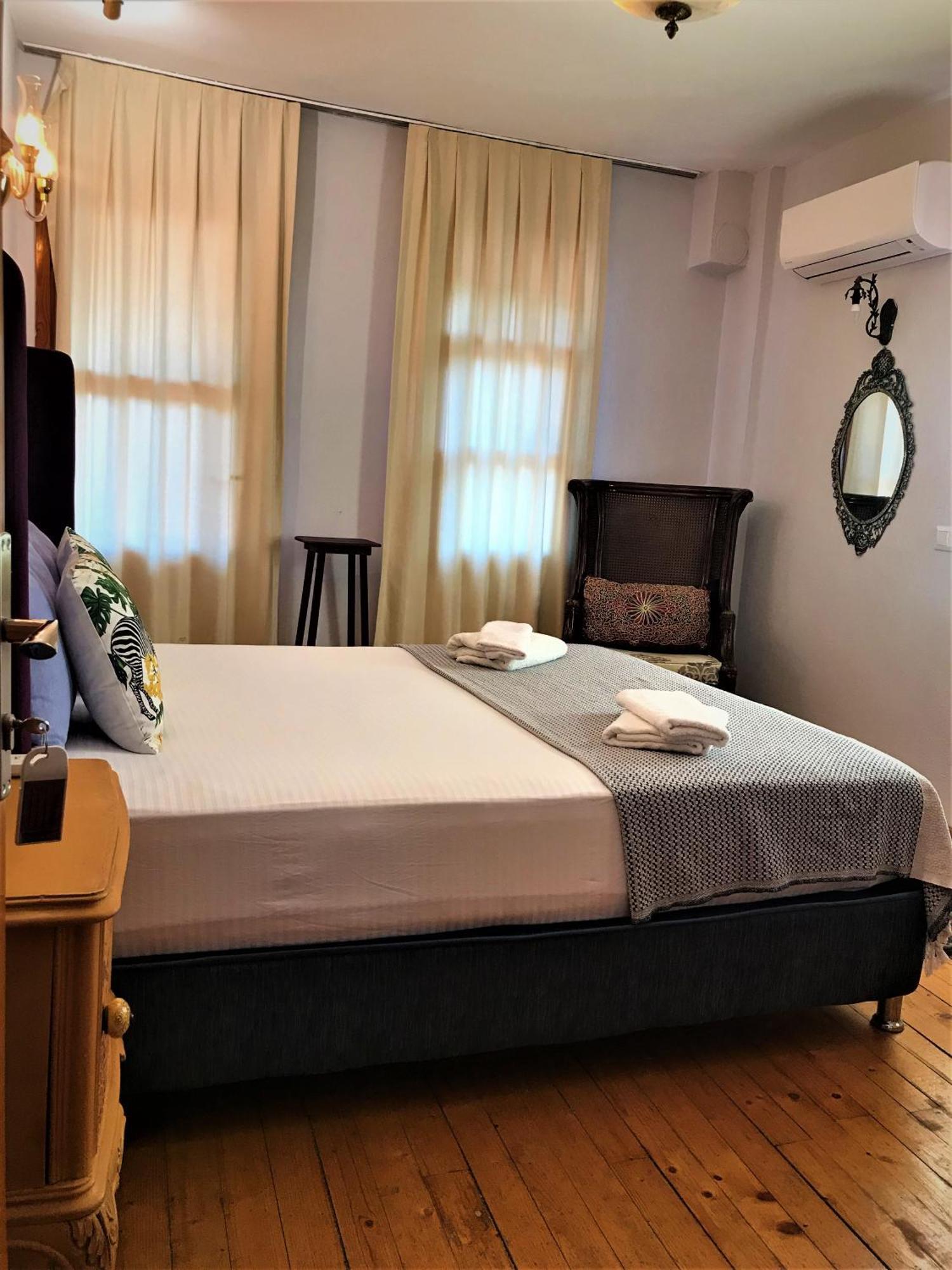 Smyrna Uzuncarsi Apartment คาช ภายนอก รูปภาพ